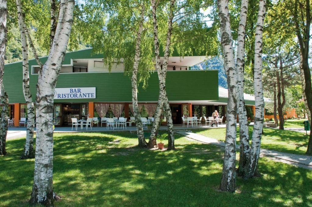 Hotel Carnia Венцоне Экстерьер фото